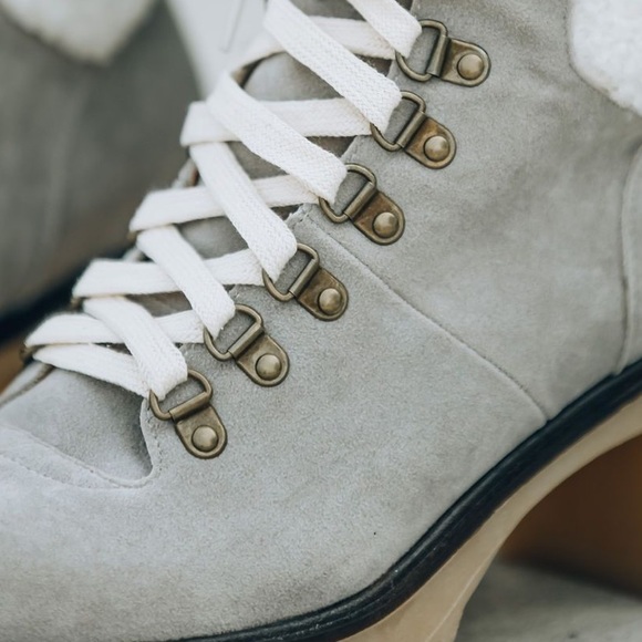 NWT Oasis Society Shearling Lace Up Sherpa Lined Hiking Boots - Picture 4 of 9